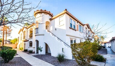 Building Photo - 50 Aura de Blanco St