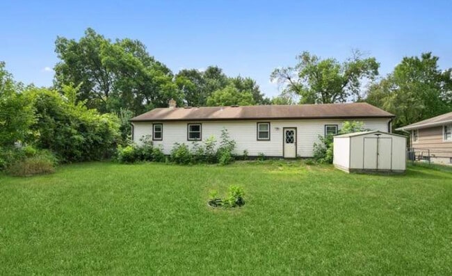 Huge fenced in back yard - 271 County Road C2 W
