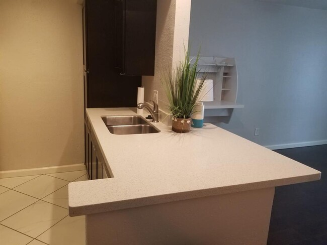 Foto del edificio - 4633 Wild Indigo St