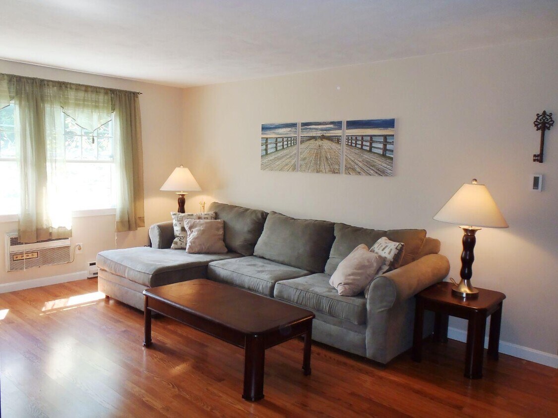 17 Sinai Cir Unit 11A, Chelmsford, MA 01824 Condo for Rent in