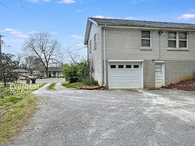 Foto del edificio - 4718 Richards Ct