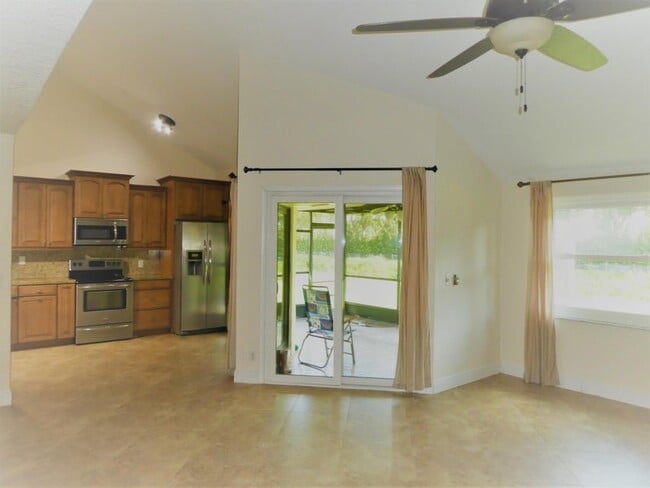 Building Photo - 9348 Ketay Cir