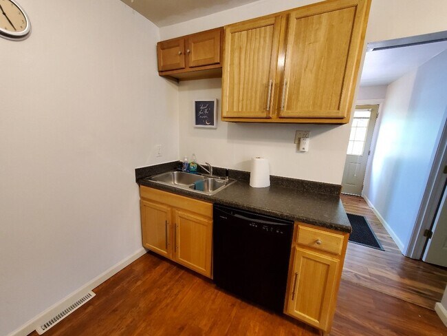 Foto del edificio - 3513 Dixie Dr