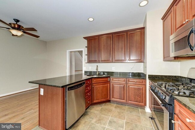 Building Photo - 6334 Dunn Ct