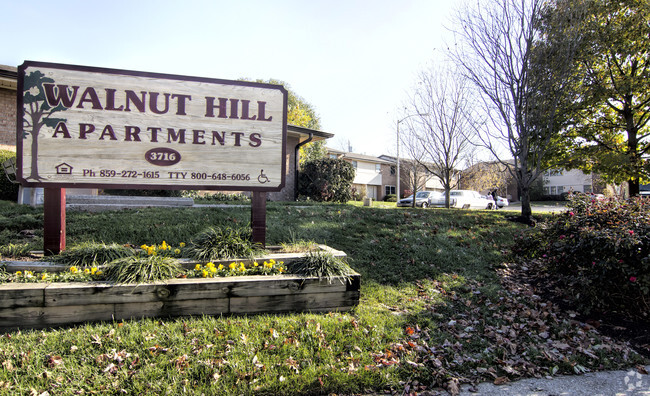 Foto principal - Walnut Hill Apartments