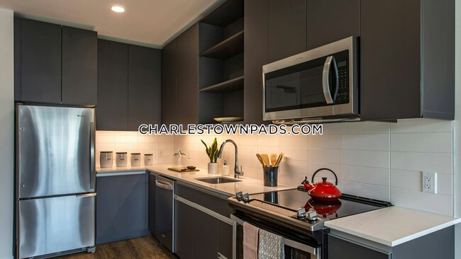 Foto del edificio - 50 Hood Park Dr.