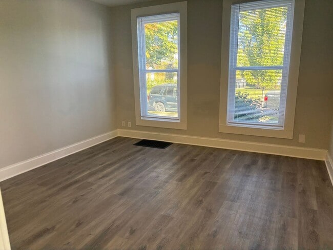 Foto del edificio - 1427 Wall St