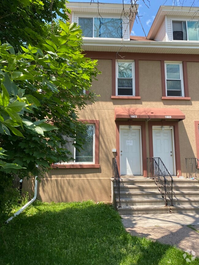 Building Photo - 1603 E 4th St