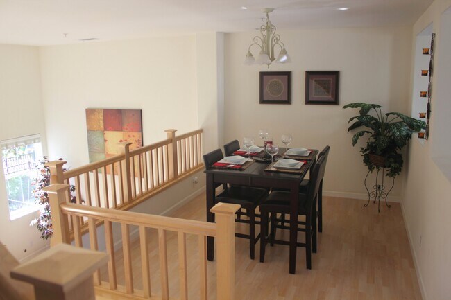 Building Photo - 3269 Vineyard Park Way