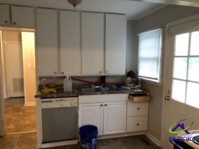 Foto del edificio - 212 Arnold Blvd