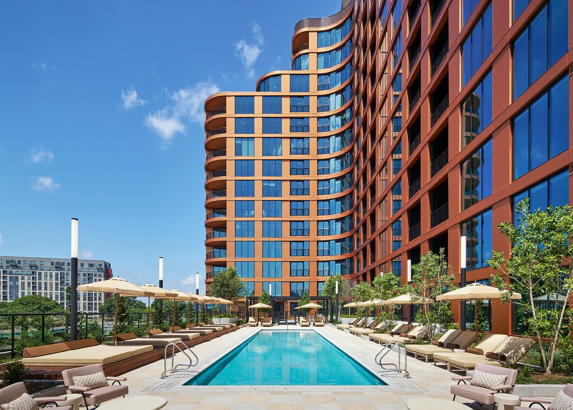 Emmi Midtown