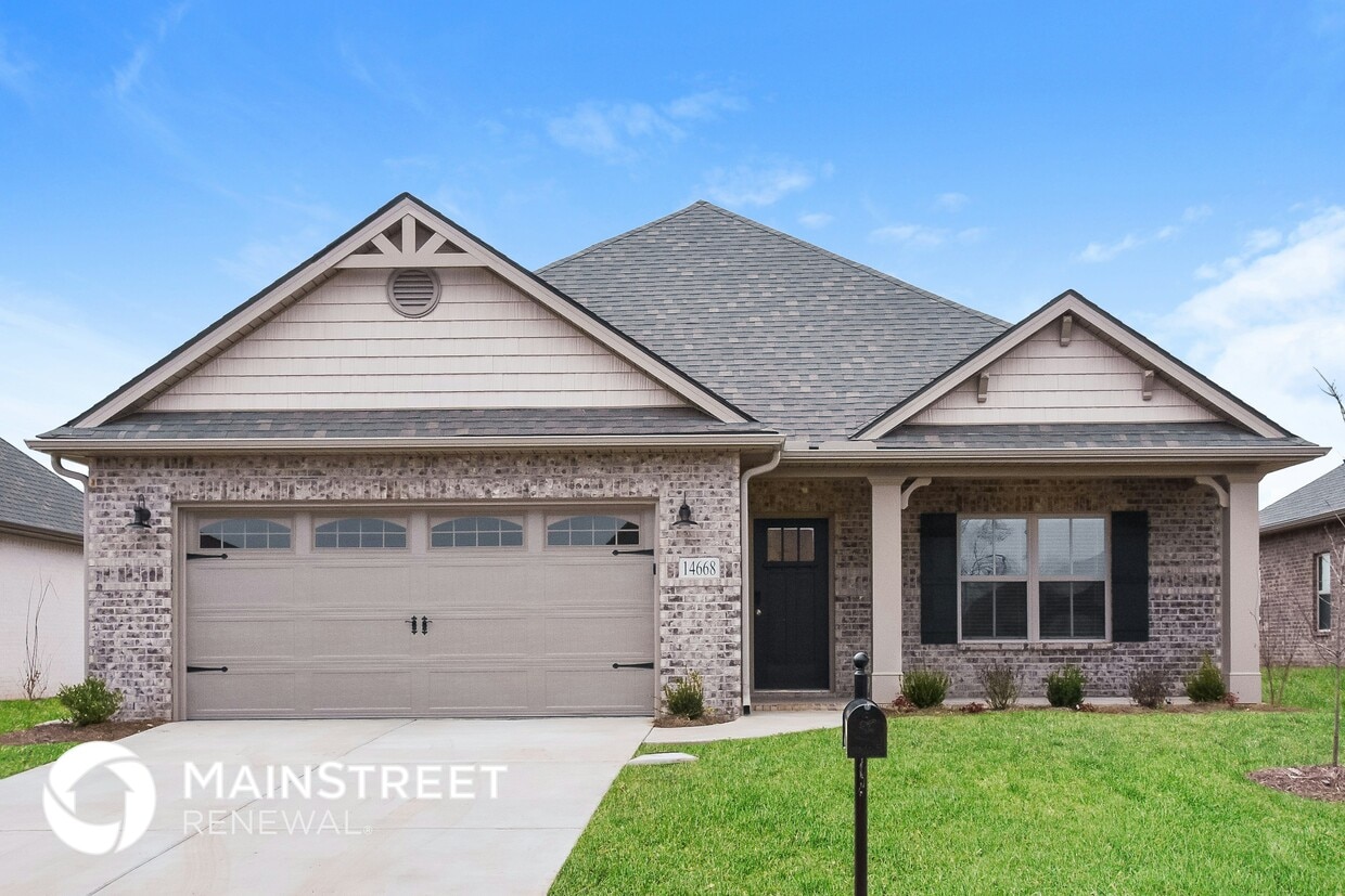 Foto principal - 14668 Greenleaf Dr