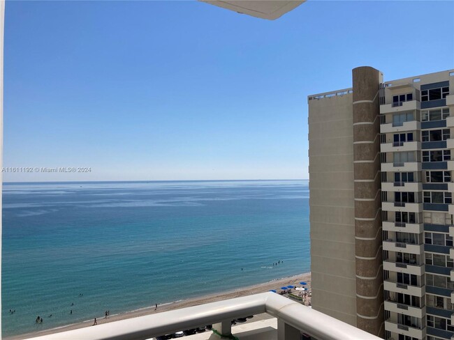 Foto del edificio - 3140 S Ocean Dr