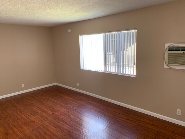 Building Photo - 1140 Wilcox Pl