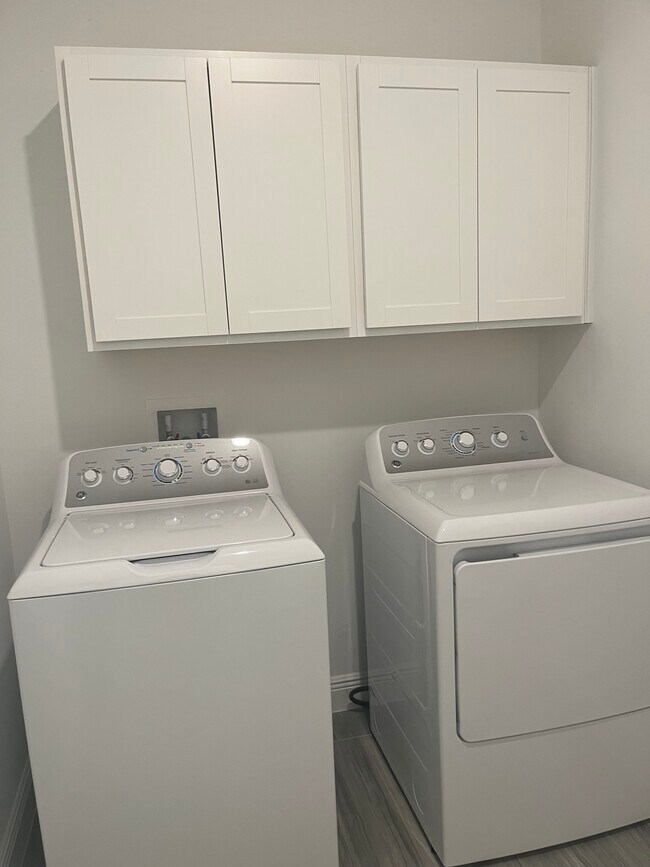 Laundry room - 9978 Campanula Ct
