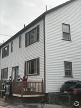 Building Photo - 41-43 Snow St