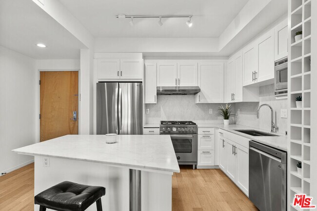 Foto del edificio - 4180 Fair Ave