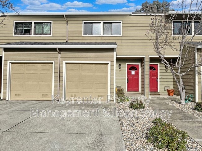 Photo - 700 Chiquita Ave House