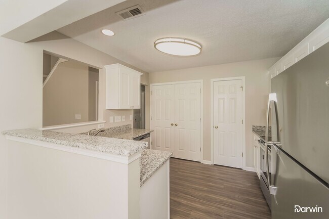 Building Photo - 917 Grassy Patch Ln