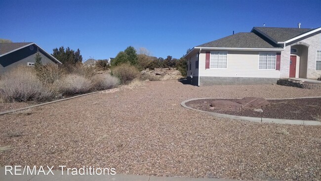 Building Photo - 3 br, 2 bath House - 1606 W. 7th South