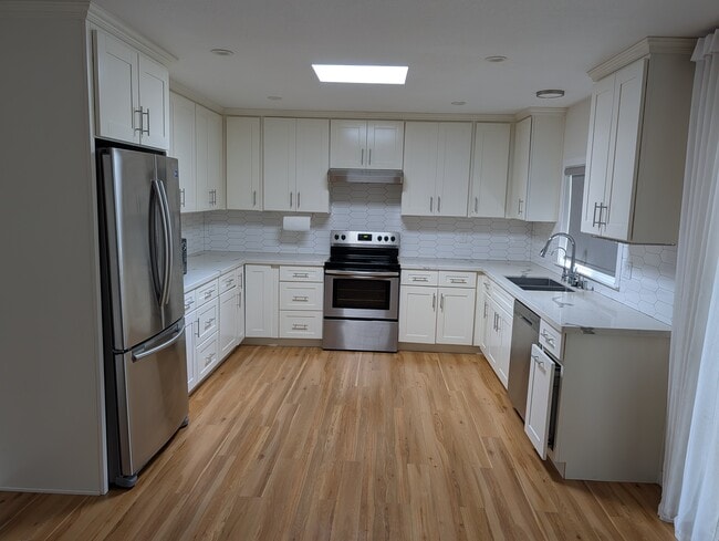 Building Photo - 487 Tuscarora Dr