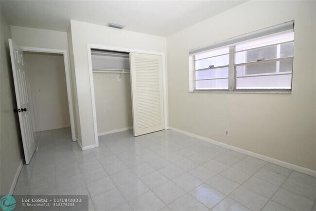 Building Photo - 4649 Bougainvilla Dr