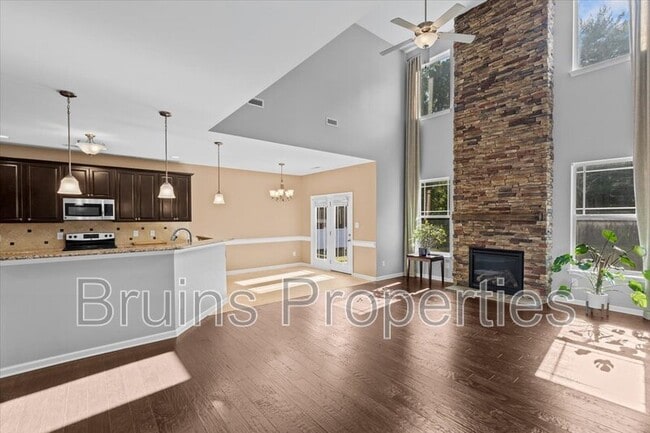 Building Photo - 1814 Castle Gate Ct