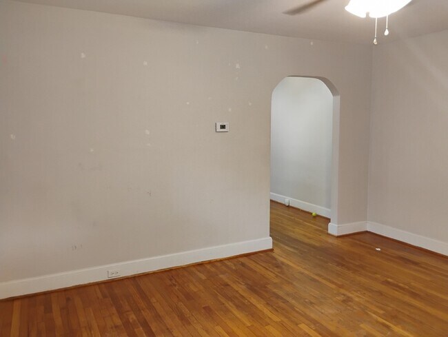 Foto del edificio - 1007 Rosehill Ave