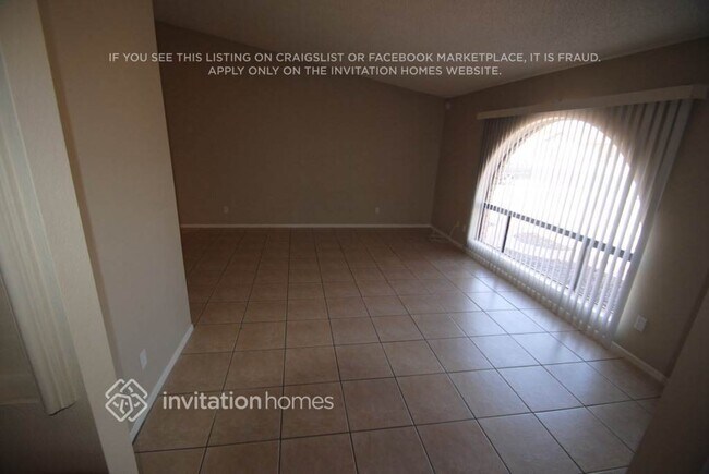 Building Photo - 2528 N Central Dr