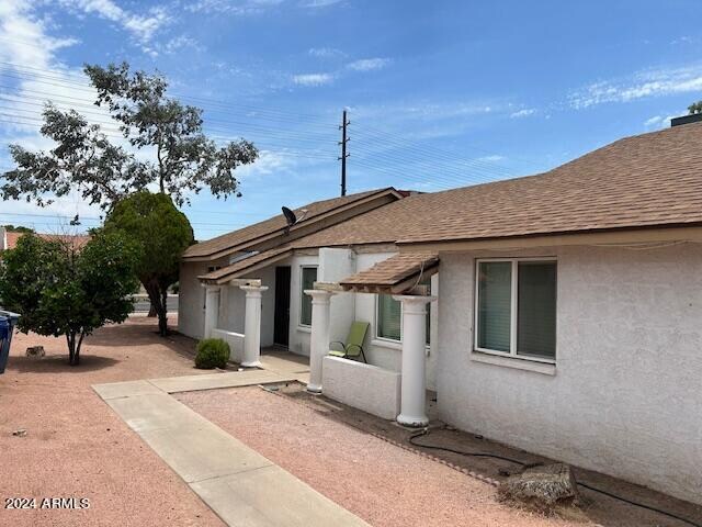 Foto principal - 918 N Stapley Dr