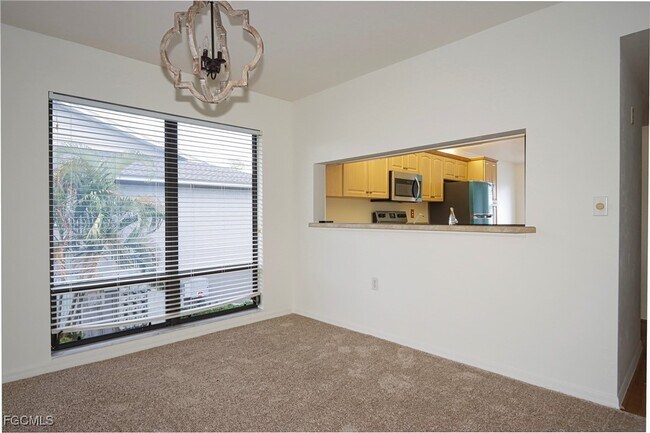 Foto del edificio - 1208 Commonwealth Cir