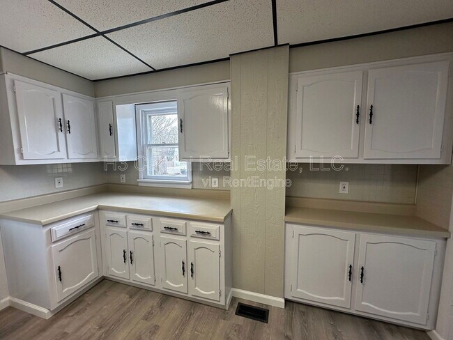 Foto del edificio - 320 W Cleveland Ave