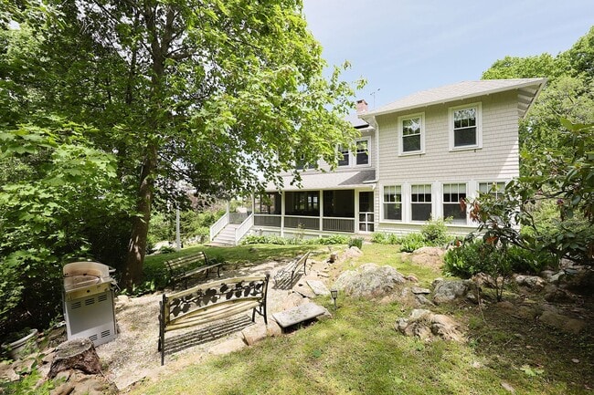 Building Photo - 64 Riverview Rd