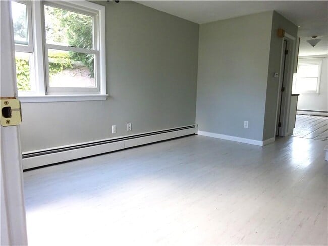 Building Photo - 3 Southmayd St