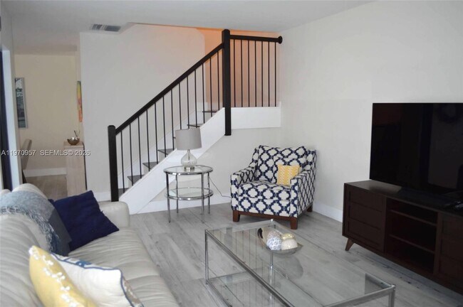 Foto del edificio - 4708 SW 67th Ave