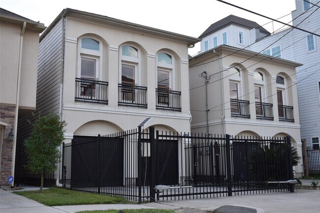 Foto del edificio - 5515 Petty St