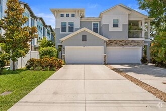 Building Photo - 408 S Matanzas Ave