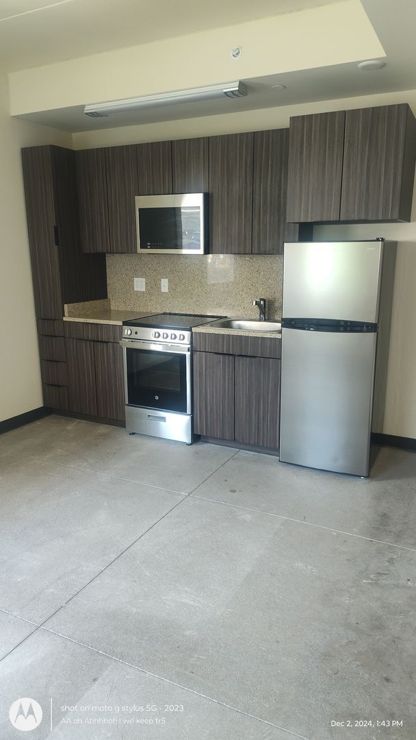 Foto del edificio - Convenient Cozy Studio Utilities Included