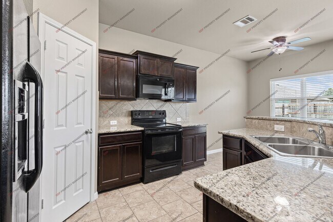 Foto del edificio - Move-In Ready! 3 Bed, 2Ba Home in Westfiel...