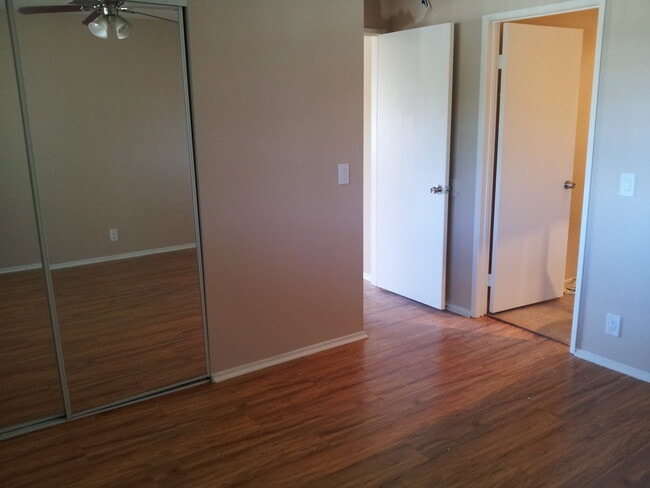 Building Photo - Bright and Modern Second Floor 1 Bedroom 1 Bath Unit