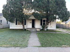 Building Photo - 1612 Coffee St