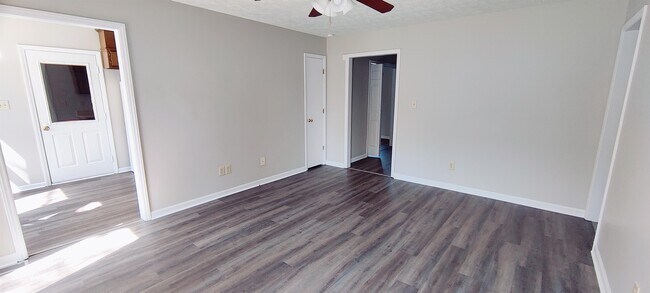 Building Photo - 4501 Plainview Ct