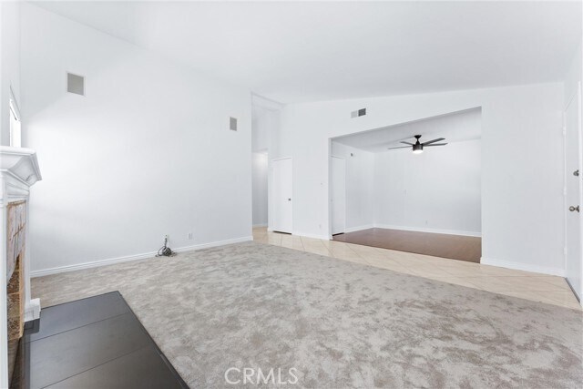 Foto del edificio - 25532 MacKenzie St