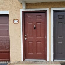 Building Photo - 10075 GATE N Pky