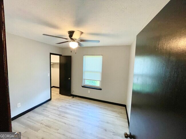 Building Photo - 7627 Ward Ln