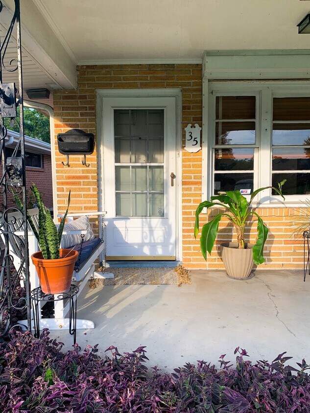 Primary Photo - 35 Woodlawn Ave