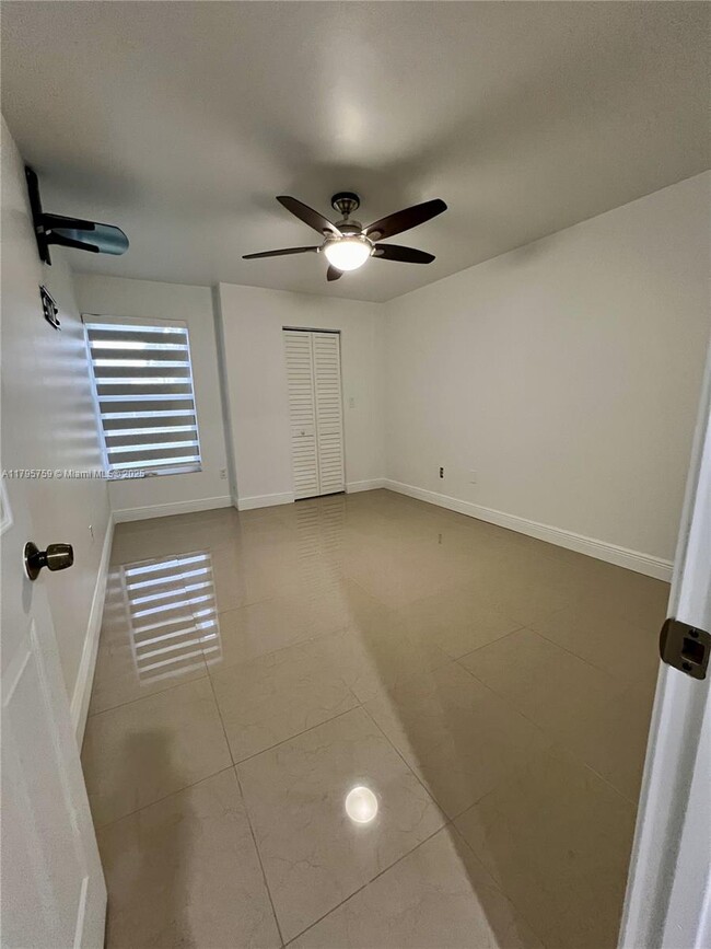 Foto del edificio - 10356 SW 11th Terrace