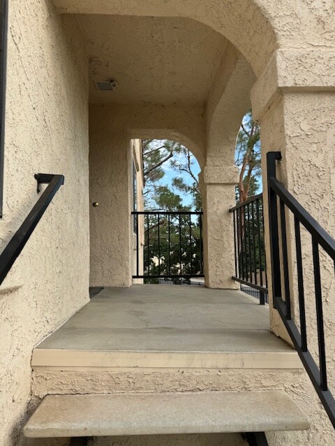 Foto del edificio - 2554 Olive Dr