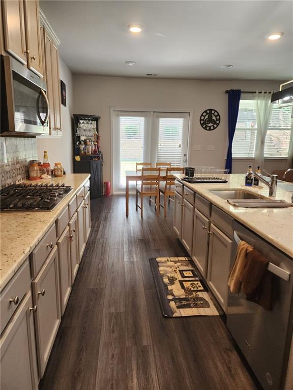 Foto del edificio - 7475 Ansley View Ln