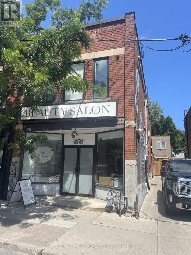 Primary Photo - 967 Dovercourt Rd